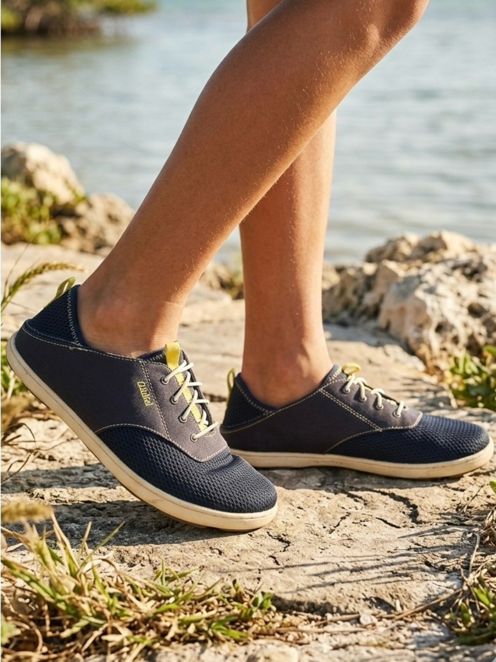OLUKAI Nohea Moku Boys Youth Size 5 Navy Mesh Boat Shoes Sneaker Comfort